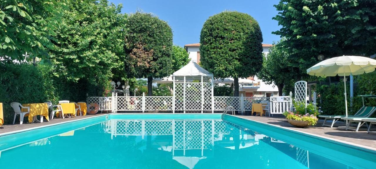 Hotel Garden B&B 마로타 외부 사진